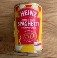 Spaghetti Short cut pasta in a juicy tomato sauce
